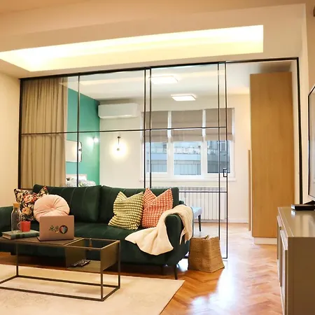 Stylish And Quiet With Balcony Apartment Sofia